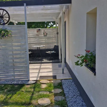 Chalé Chatki Nad Wodnym Zakatkiem. Wapnica (West Pomeranian)