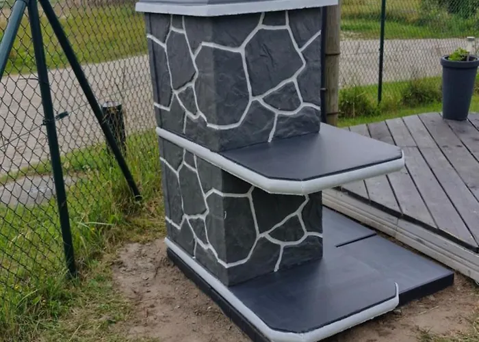 Chatki Nad Wodnym Zakatkiem. * Wapnica (West Pomeranian)