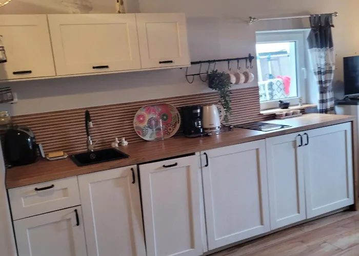 Chatki Nad Wodnym Zakatkiem. *